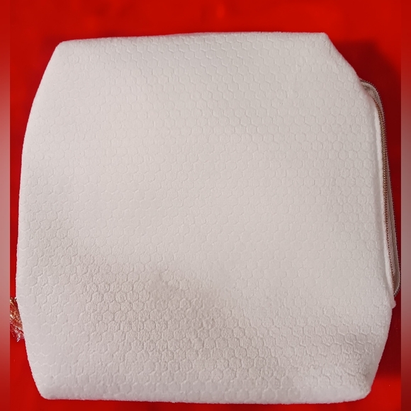 Guerlain Paris makeup pouch - Picture 2 of 6